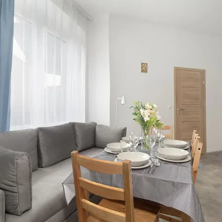 Eleganckie I Stylowe Niedaleko Rynku W Poznaniu By Renters Posen