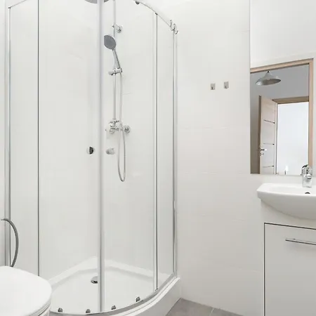 Eleganckie I Stylowe Niedaleko Rynku W Poznaniu By Renters Apartment Posen